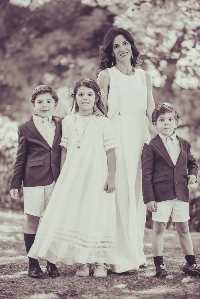 fotografo lujo comunion nina retrato familia pinares san anton