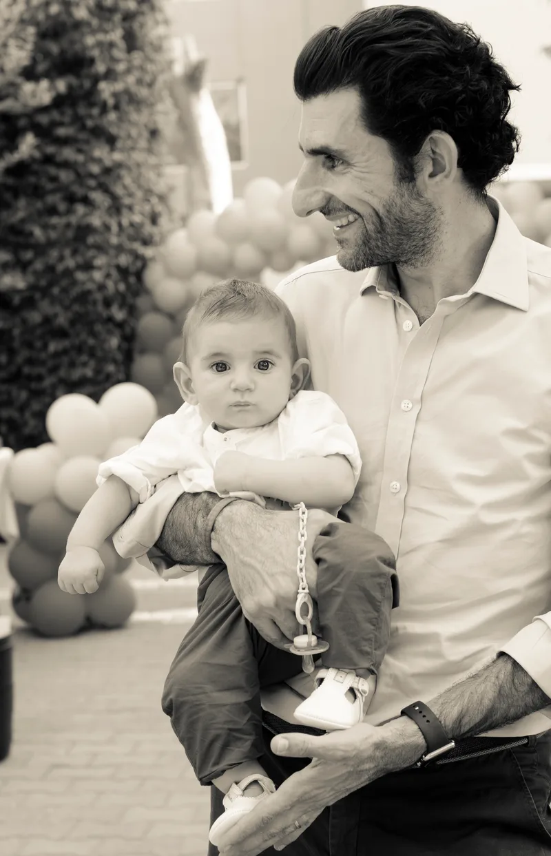 family photographer birthday day in your life reportaje documental familia profesional