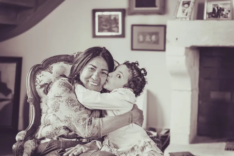 family photographer portrait multi generational generacional abuela grandmother familia fotografia sesion
