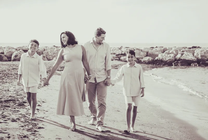 family photographer sesion familia fotografia malaga el palo playa
