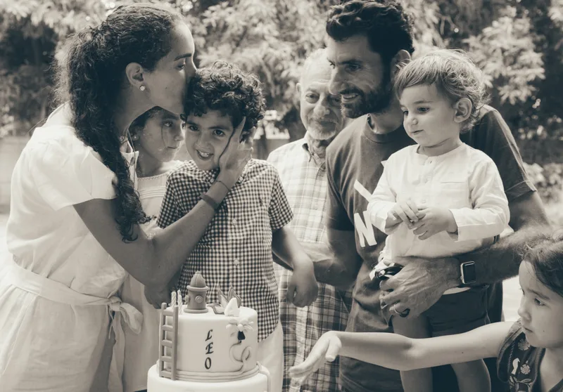 family photography life events birthday reportaje documental