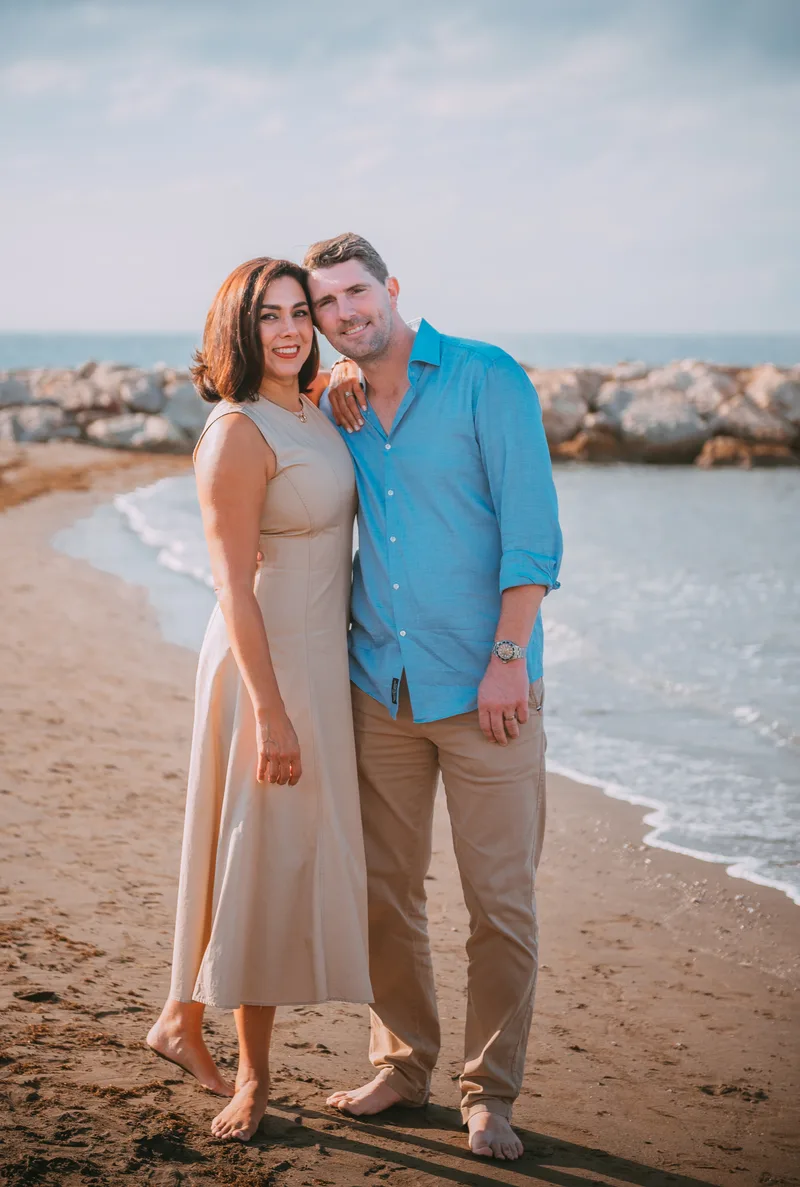 sesion familia playa fotografia luz natural beach malaga family session photography