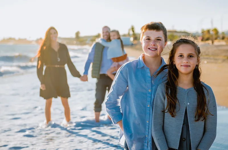 sesion familia playa retrato family portrait playa beach exterior malaga costa del sol